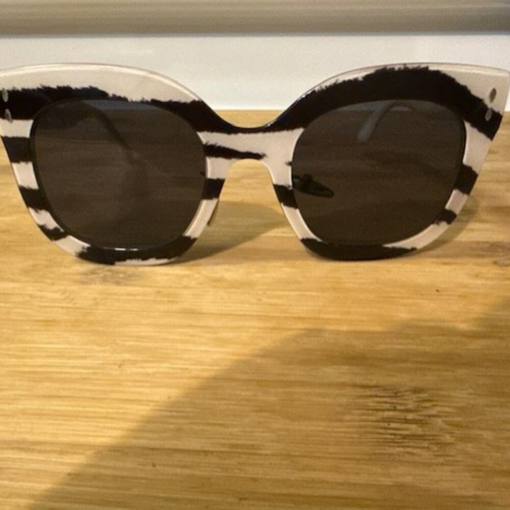 Isabel Marant 52mm Gradient Cat Eye Sunglasses -  IVORY PATTERN/ GREY - NWOT - Picture 15 of 16